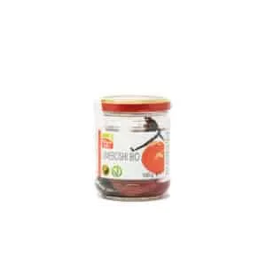 Una bellissima foto di una prugna salata giapponese, affiancata da una BottleCibo, un barattolo di marmellata, una lattina, una latta e una bottiglia La perfezione della cucina giapponese racchiusa in ununica immagine!