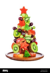 Un Natale ricco di sapori e profumi un delizioso piatto di ciliegie, kiwi e altra frutta fresca Una gustosa combinazione di prodotti naturali, che renderanno speciale qualsiasi pasto o pranzo