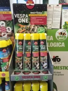 Vespe nere prodotti per la disinfestazione delle vespe